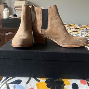 Rag & Bone tan suede ankle boots 36.5, lightly used in original box